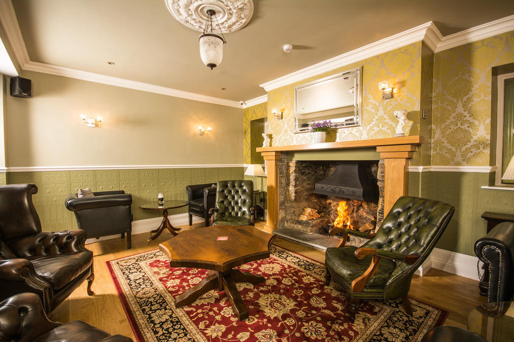 The Chainbridge Hotel Llangollen Esterno foto