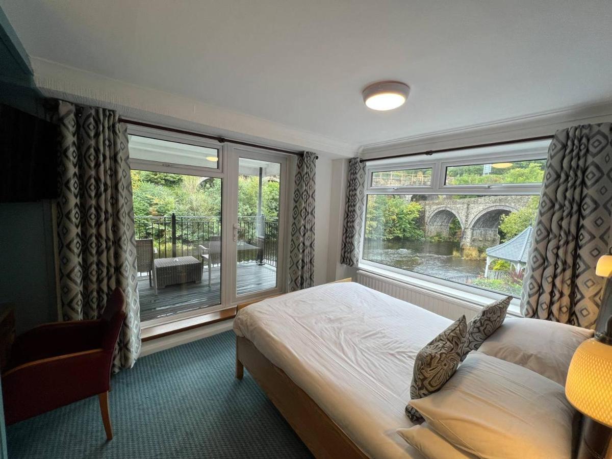 The Chainbridge Hotel Llangollen Esterno foto