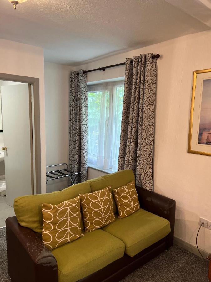 The Chainbridge Hotel Llangollen Esterno foto